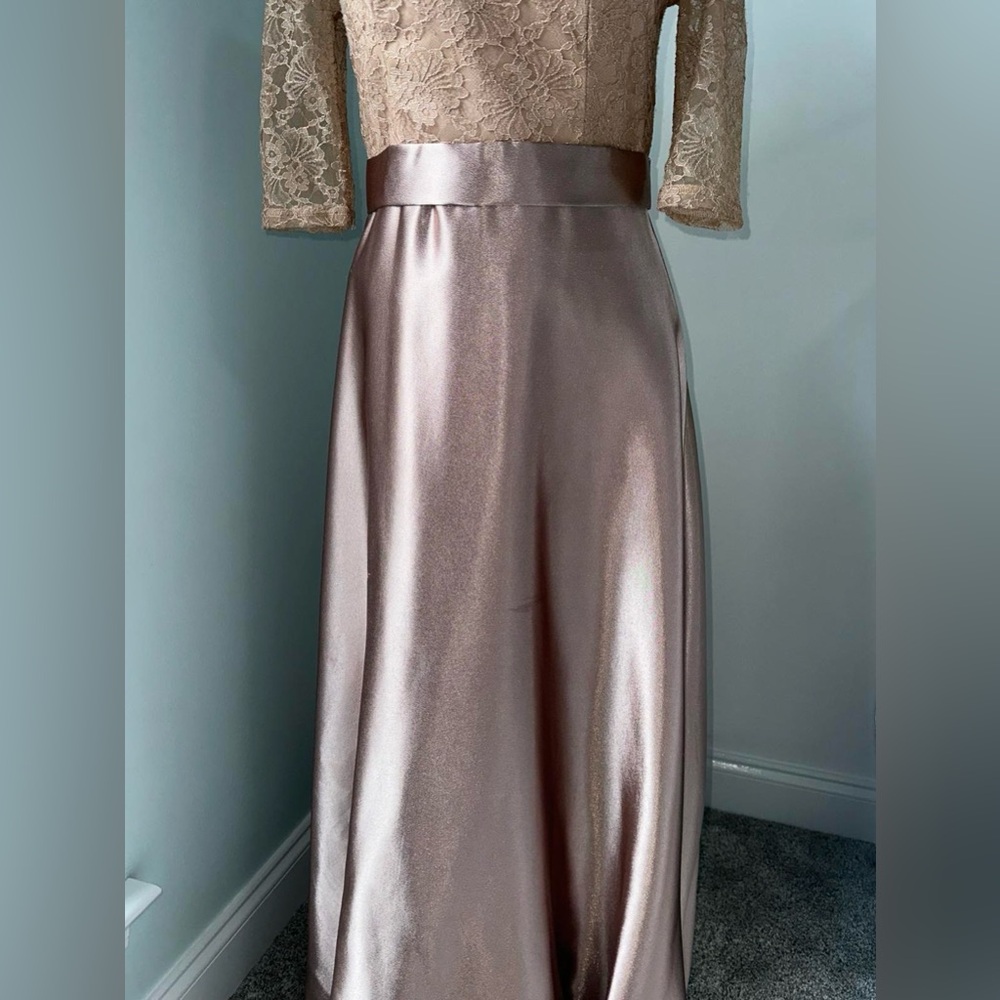 SHEIN Lace Bodice Satin Dress - Picture 3 of 4